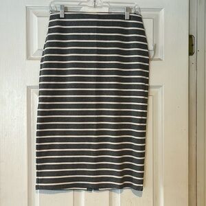 NEW!  Old Navy casual Fall skirt…straight, knit.